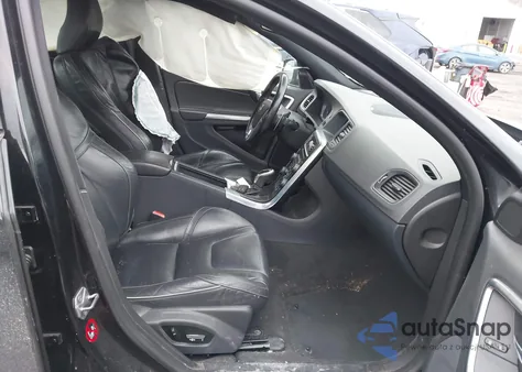 2014 Volvo S60 T6 R-Design from USA, damaged, VIN YV1902FH6E2282005